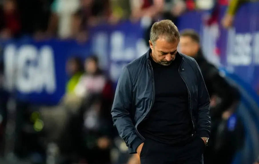 巴萨内讧疑云:主帅指责球员态度低迷,球员质疑高位战术失灵